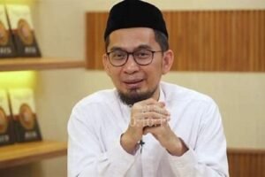 Menjaga Iman di Tengah Badai Informasi: Tips Bertahan di Era Digital