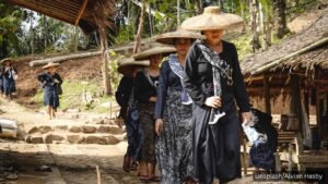 Suku-Suku Terasing: Menjaga Warisan Budaya di Tengah Modernitas