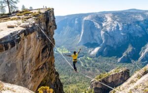 Daftar Olahraga Ekstrim Paling Berbahaya: Menguji Batas dan Menantang Maut