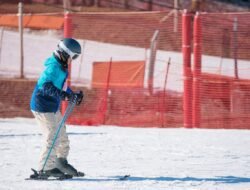 Teknik Dasar Ski untuk Pemula: Panduan Lengkap Menaklukkan Salju Pertama Anda